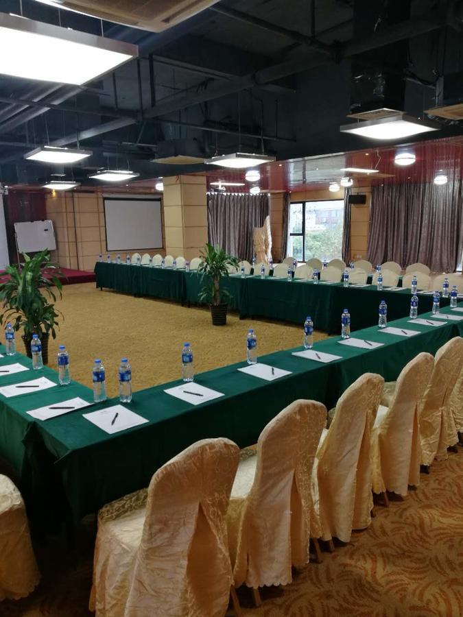 שנגחאי Gloria Plaza Hotel Kangqiao מראה חיצוני תמונה