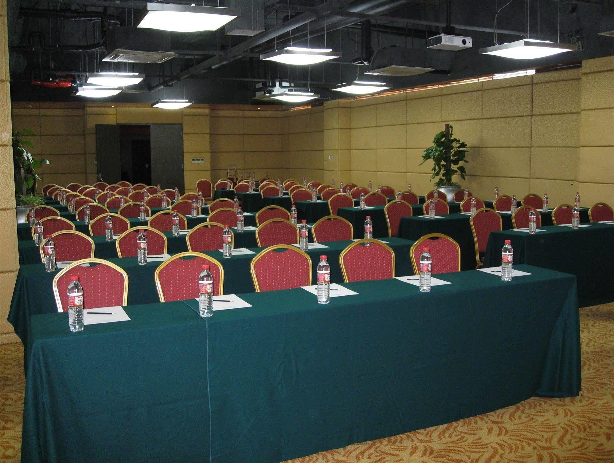 שנגחאי Gloria Plaza Hotel Kangqiao מראה חיצוני תמונה